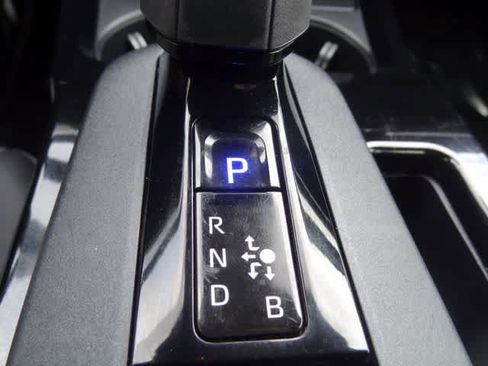 Used 2025 Toyota Prius LE FWD image 29