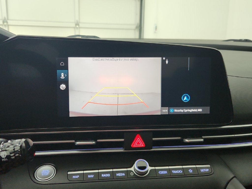 Used 2025 Hyundai Elantra SEL FWD image 27
