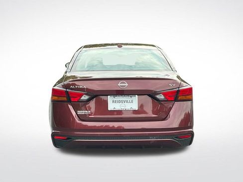Used 2024 Nissan Altima 2.5 SV FWD image 5