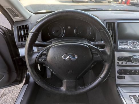 Used 2013 INFINITI G37 Convertible w/ Premium Pkg RWD image 15