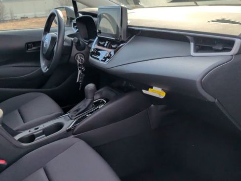 Used 2026 Toyota Corolla LE image 32