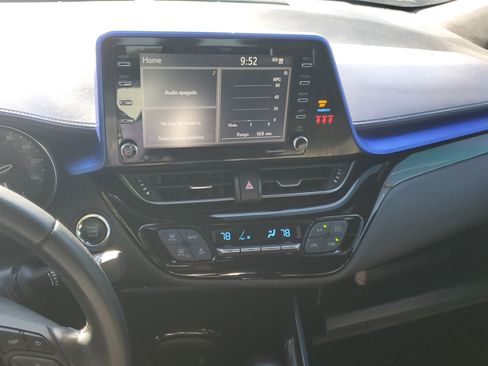 Used 2020 Toyota C-HR XLE image 24