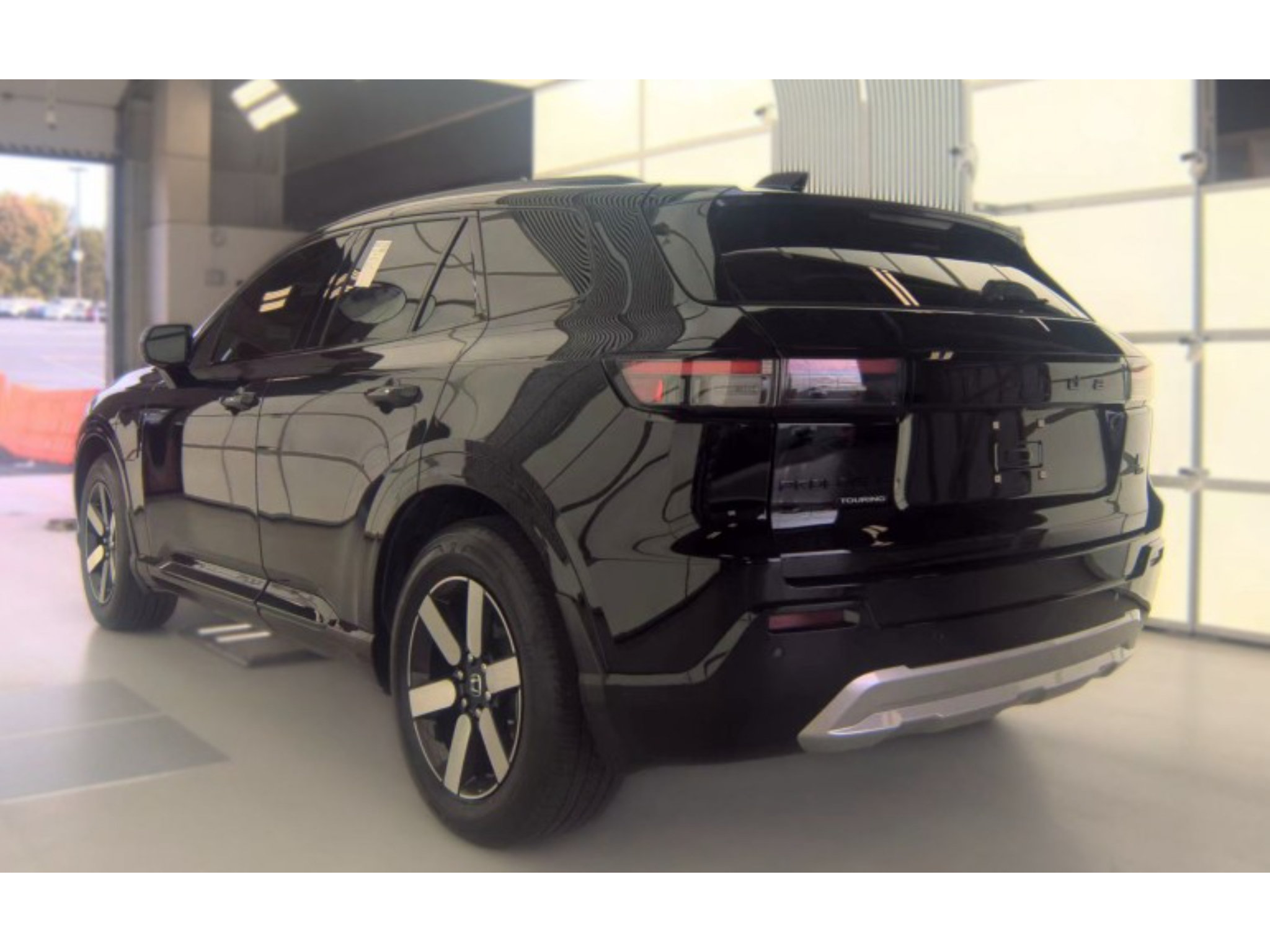 Used 2024 Honda Prologue Touring image 3