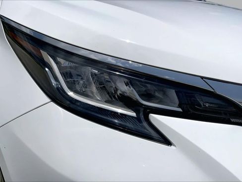 Used 2023 Toyota Sienna LE FWD image 27
