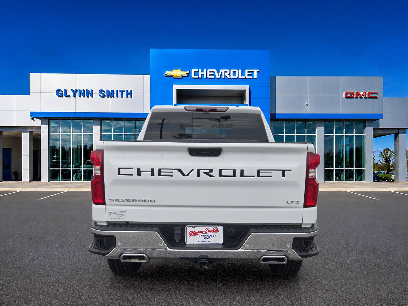 Used 2023 Chevrolet Silverado 1500 LTZ w/ Technology Package AWD/4WD image 8