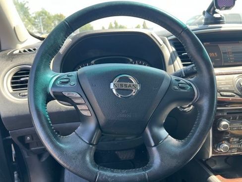 Used 2014 Nissan Pathfinder SL w/ SL Premium Package AWD/4WD image 13