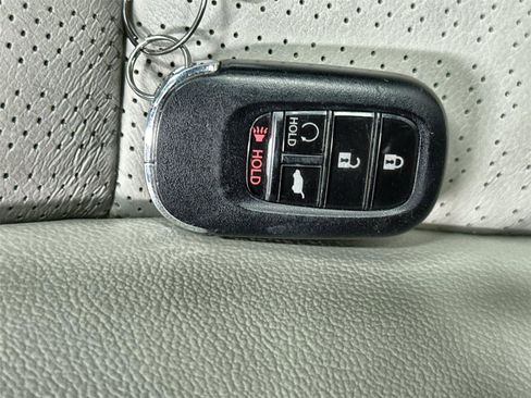 Used 2022 Honda Civic EX-L image 35