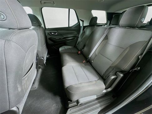 Used 2018 Chevrolet Traverse LT image 31