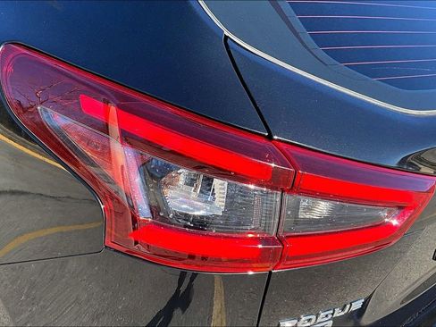 Used 2022 Nissan Rogue Sport S FWD image 29