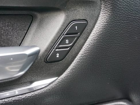 Used 2025 RAM 1500 Laramie AWD/4WD image 15