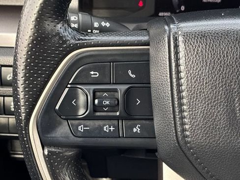 Used 2025 Toyota 4Runner SR5 AWD/4WD image 24