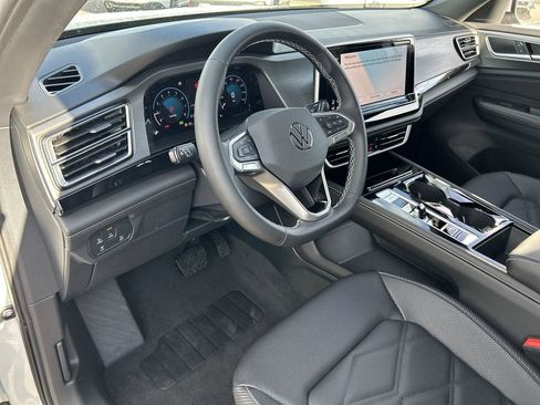 New 2026 Volkswagen Atlas Cross Sport SE FWD image 14