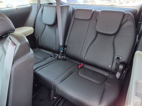 Used 2024 Kia Carnival SX FWD image 7