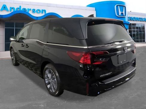 New 2026 Honda Odyssey Touring image 3