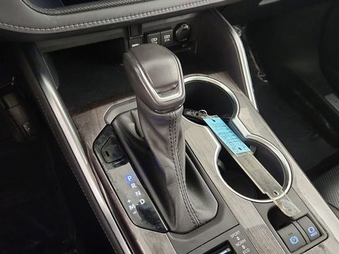 Used 2021 Toyota Highlander Limited image 36