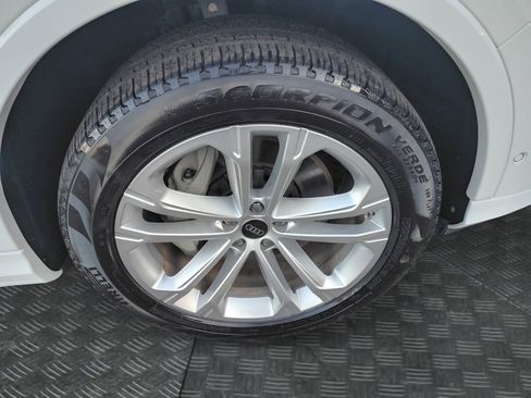 Used 2025 Audi Q7 3.0T Premium Plus image 22