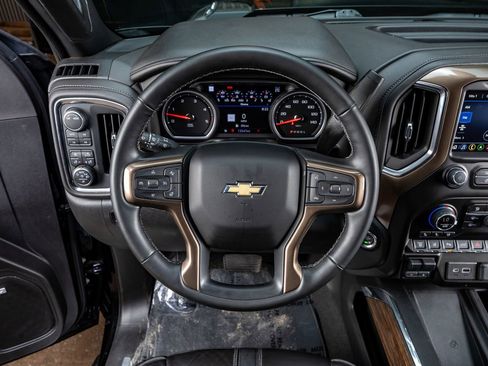 Used 2023 Chevrolet Silverado 3500 High Country w/ Z71 Off-Road Package image 19