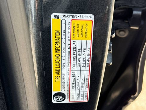 Used 2019 Chevrolet Equinox LT w/ Driver Convenience Package AWD/4WD image 40