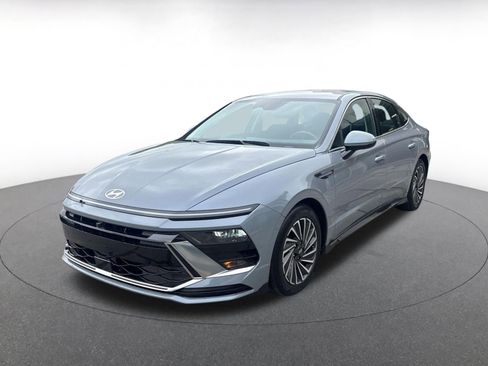 Used 2025 Hyundai Sonata SEL FWD image 7