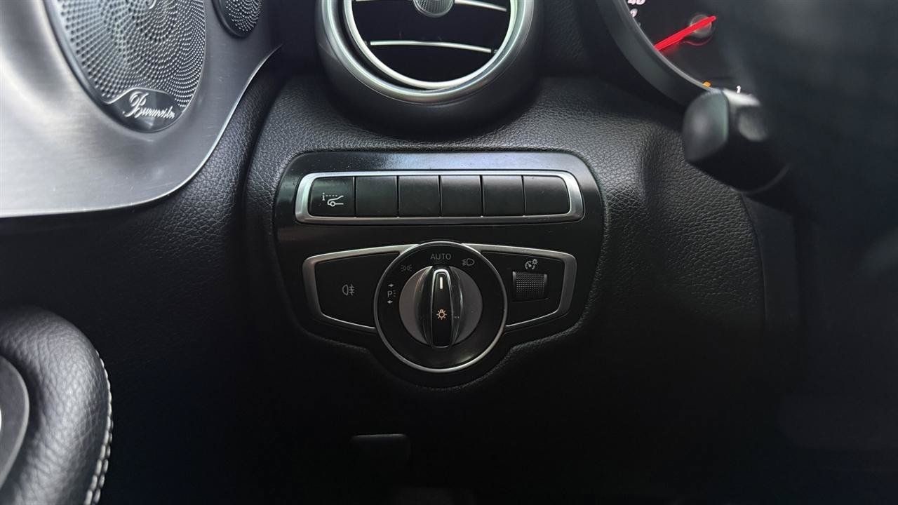 Used 2018 Mercedes-Benz C 300 4MATIC Coupe image 39