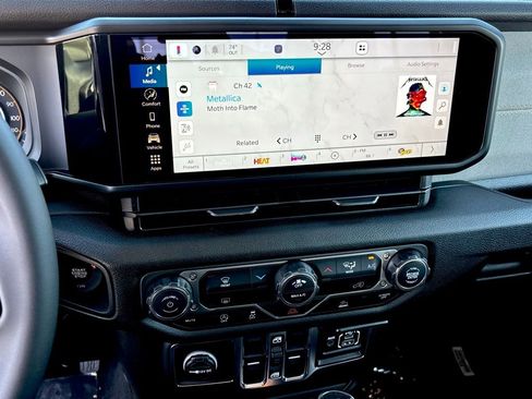 New 2026 Jeep Gladiator Sport image 20