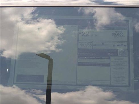 New 2025 Land Rover Range Rover Sport Dynamic SE image 18