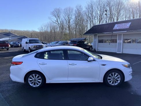 Used 2018 Kia Optima EX image 4