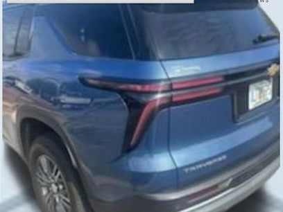 Used 2024 Chevrolet Traverse LT