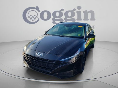 Used 2022 Hyundai Elantra SEL FWD image 1