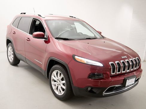 Used 2015 Jeep Cherokee Limited AWD/4WD image 4