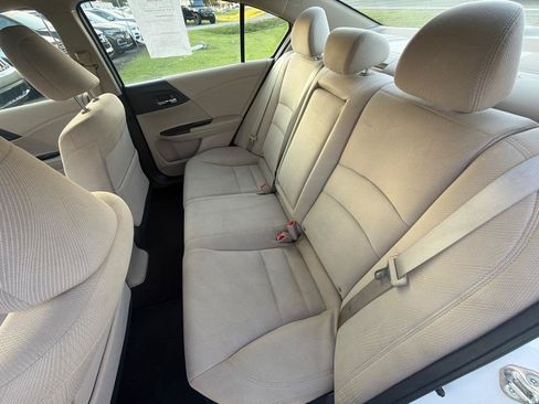 Used 2017 Honda Accord EX image 28