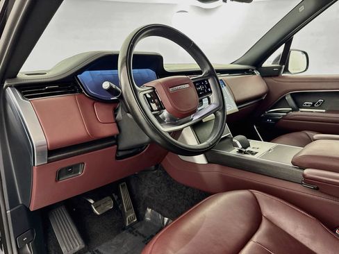 Certified 2024 Land Rover Range Rover SE AWD/4WD image 9