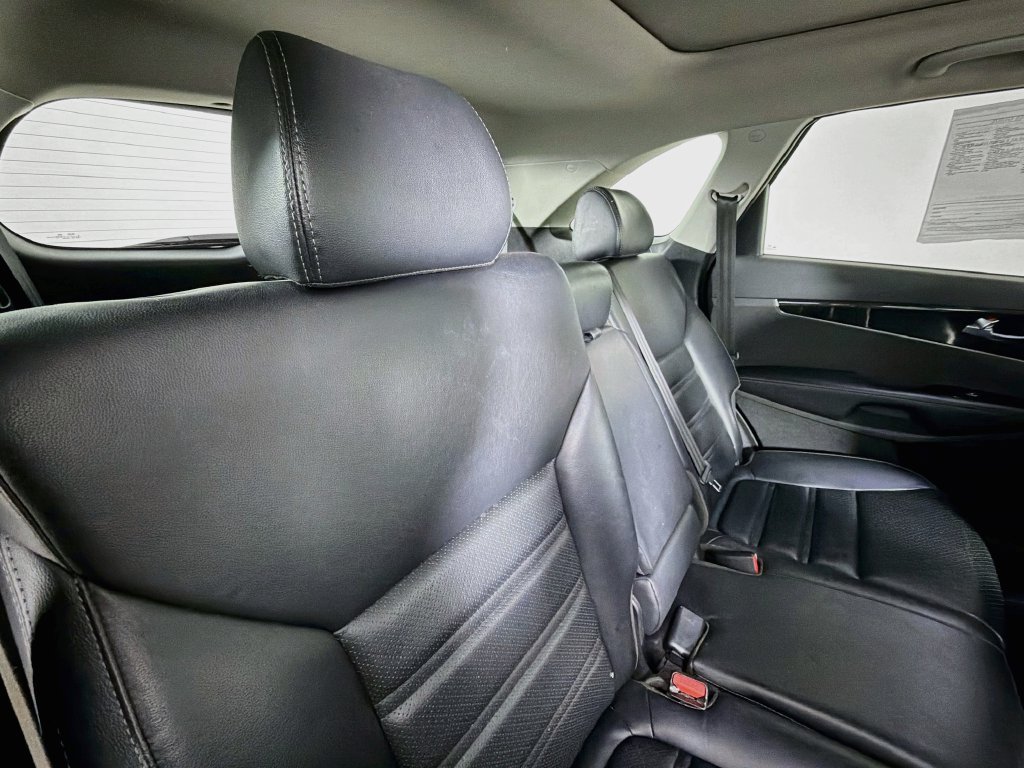 Used 2020 Kia Sorento EX AWD/4WD image 26
