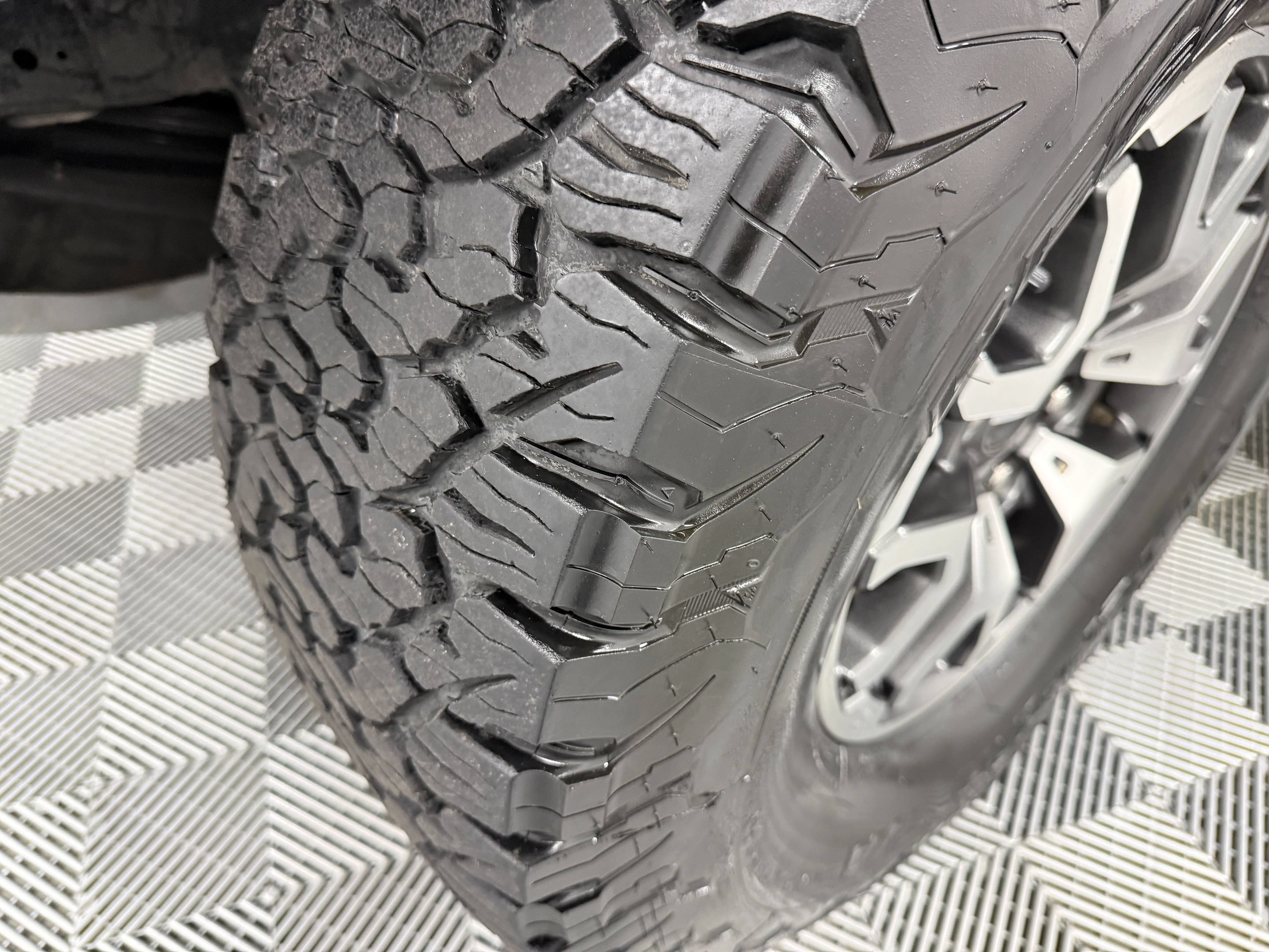 Used 2022 Ford F150 Raptor w/ Equipment Group 801A High AWD/4WD image 45
