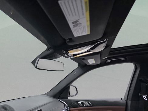 Used 2023 BMW X5 xDrive40i w/ Luxury Seating Package image 16