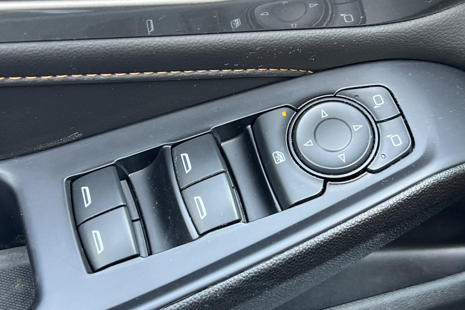 Used 2021 Chevrolet Traverse LS AWD/4WD image 14