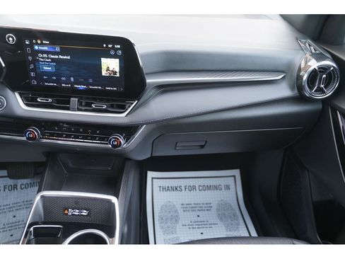 Used 2025 Chevrolet Equinox LT w/ Convenience Package II image 15