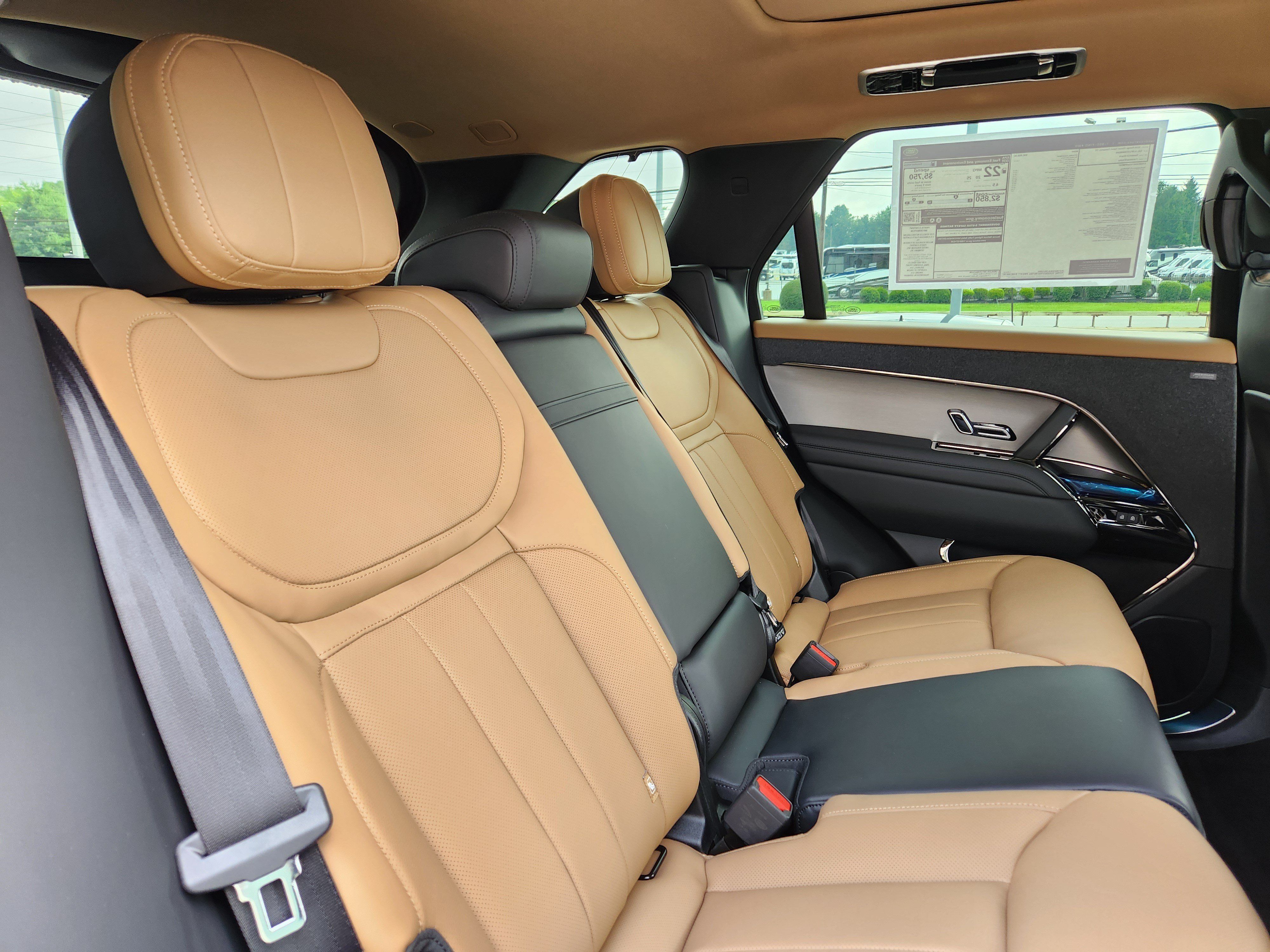 New 2026 Land Rover Range Rover Sport Dynamic SE AWD/4WD image 11