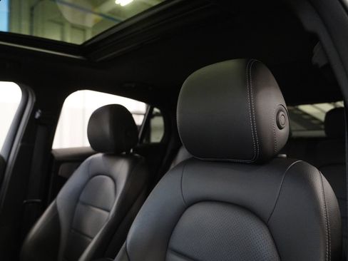 Used 2022 Mercedes-Benz GLC 300 4MATIC Coupe image 13