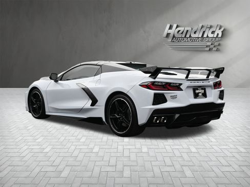 Used 2021 Chevrolet Corvette Stingray Premium Conv w/ Z51 Performance Package image 9