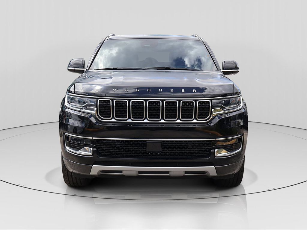 Used 2022 Jeep Wagoneer Series II w/ Premium Group I AWD/4WD image 2