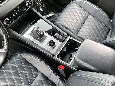 Used 2022 Mitsubishi Outlander SEL image 15