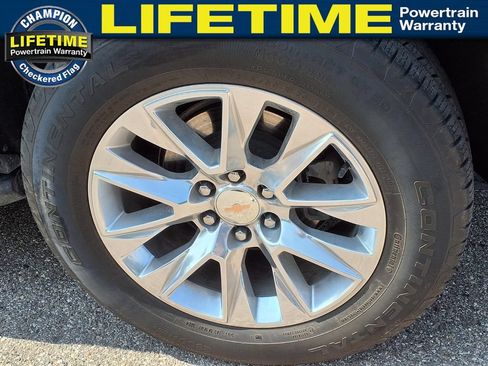 Used 2024 Chevrolet Tahoe Premier w/ Premium Package AWD/4WD image 9