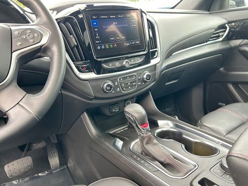 Used 2023 Chevrolet Traverse RS image 20