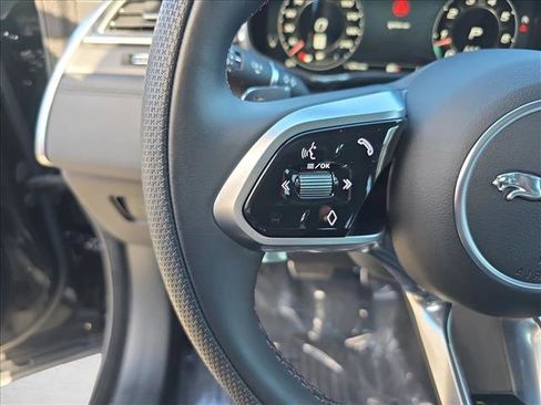 Certified 2024 Jaguar F-PACE SVR image 17