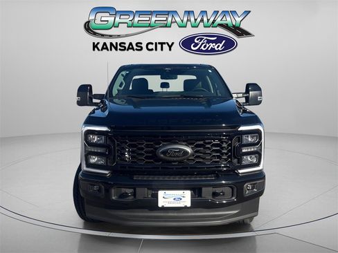 New 2026 Ford F250 Lariat w/ Black Appearance Package image 2