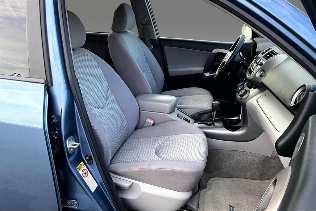 Used 2008 Toyota RAV4 4WD image 4