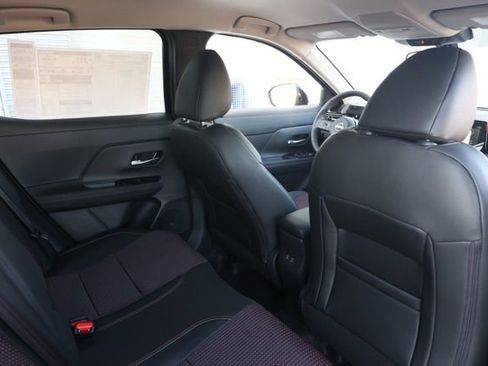 New 2025 Nissan Kicks SR image 17