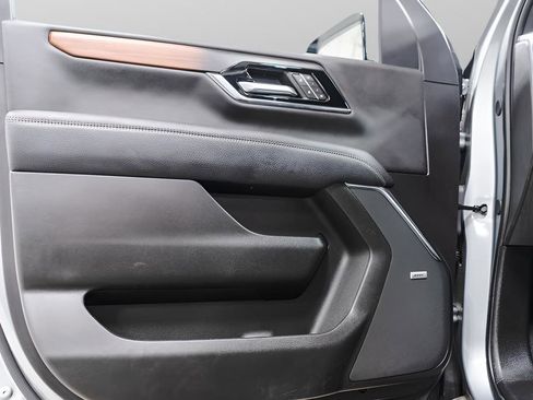 Used 2025 GMC Yukon Denali image 23