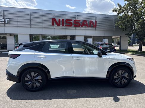 Certified 2023 Nissan Ariya AWD/4WD image 10